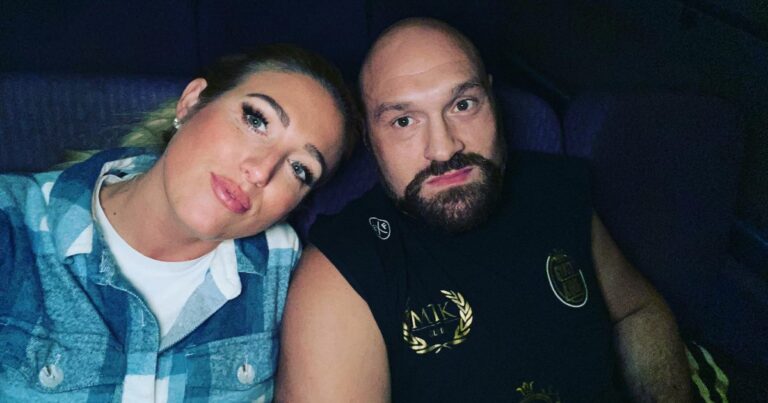 Boxer Tyson Fury Hasnt Spoken to Wife Paris in 3 Months Since Starting Fight Training 03