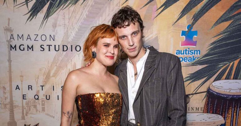 Promo Tallulah Willis and Justin Acee Celebrity Engagements of 2024