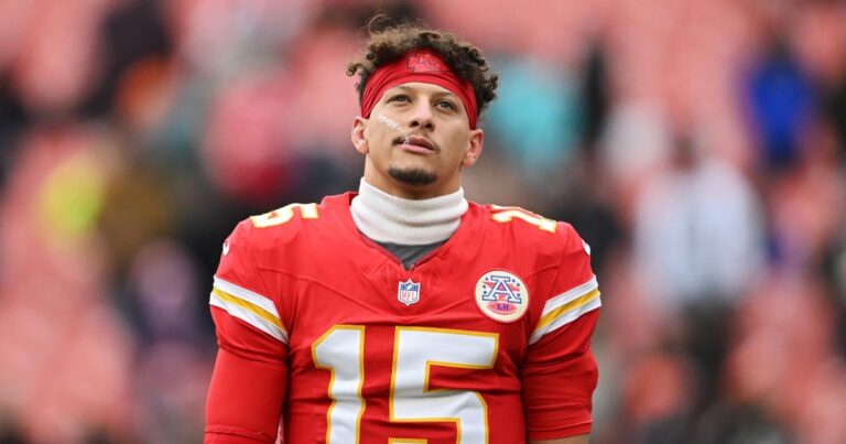 2 Why Patrick Mahomes Isnt Playing in the Chiefs Regular Season Finale Against the Broncos