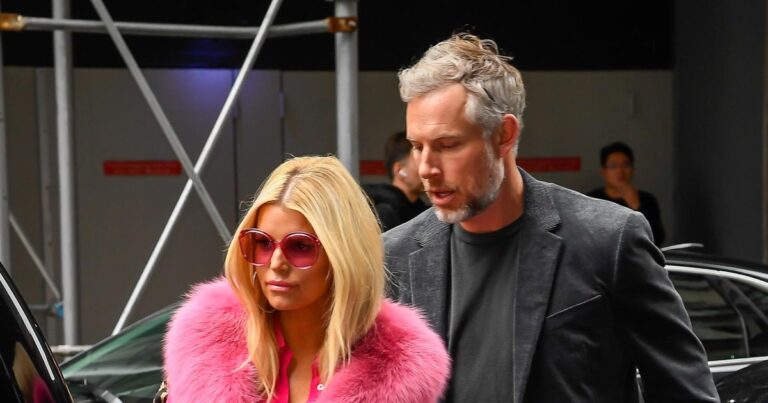 Jessica Simpson and Eric Johnson Confirm Their Divorce Have Split After 10 Years of Marriage 075